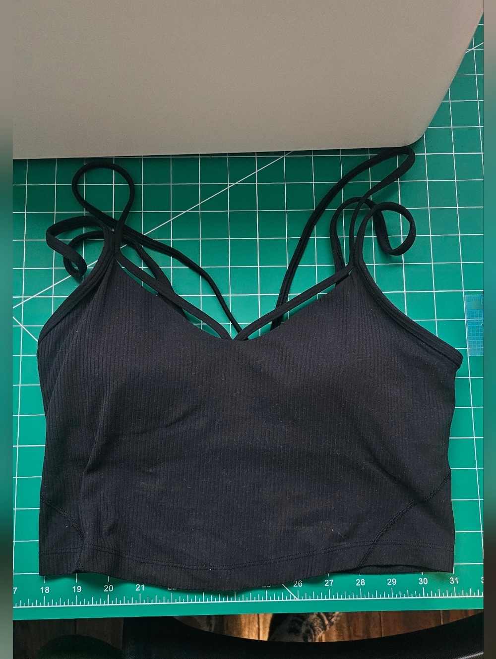 Lululemon Black Ribbed Criss-crosd Strappy Detail Crop Tank Size 6